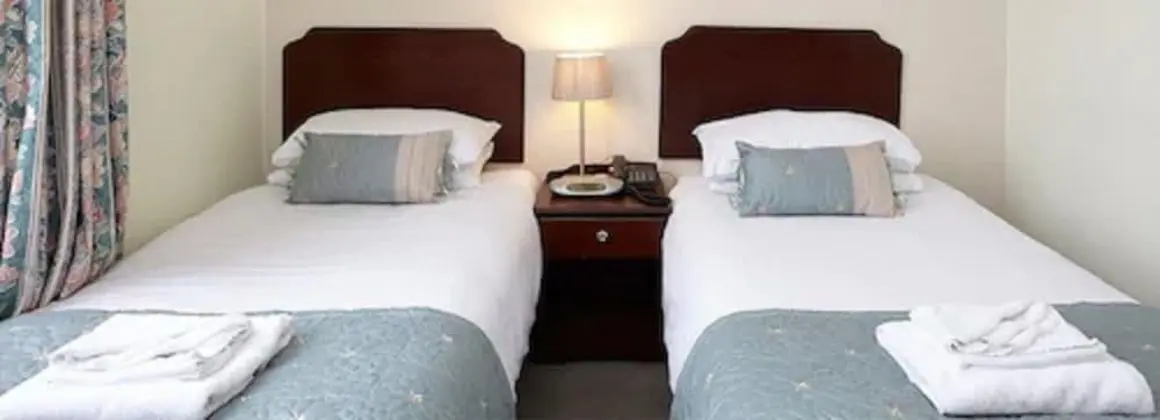 Classic Tek Büyük Yataklı Oda