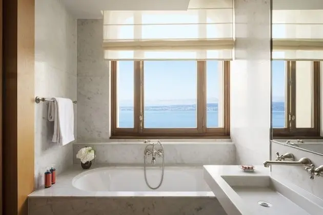 Oda, Bağlantılı Odalar, Göl Manzaralı (Residence)