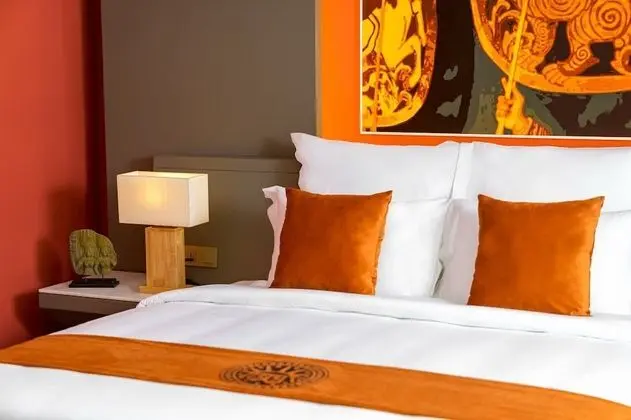 Luxury Suite with Garden View