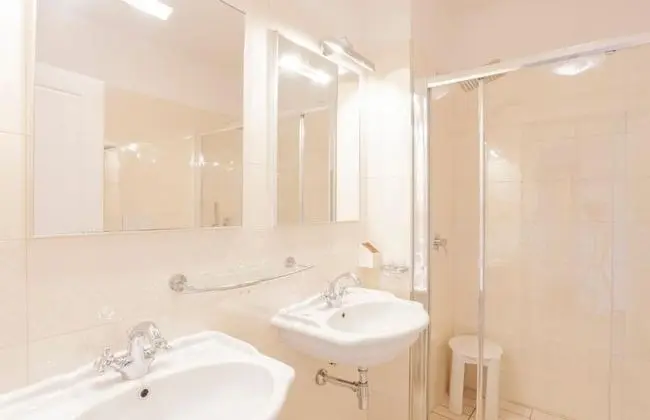 Superior Oda, Bahçe Manzaralı