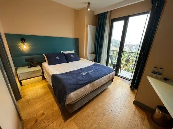 Standart Oda, Şehir Manzaralı