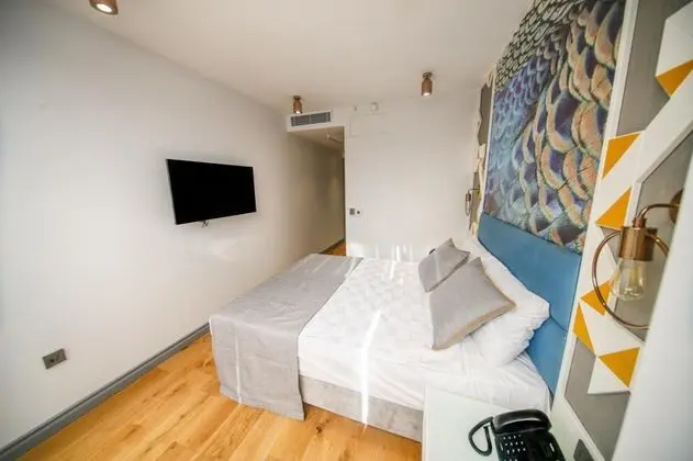 Standart Oda, Şehir Manzaralı
