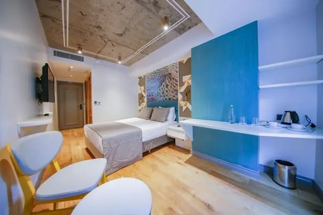 Standart Oda, Şehir Manzaralı