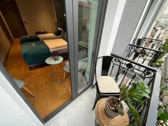 Standart Oda, Şehir Manzaralı