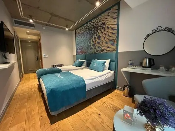 Standart Oda, Şehir Manzaralı