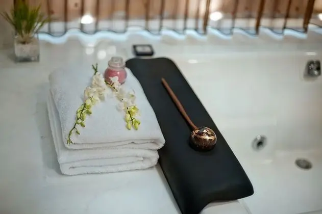 Deluxe İki Ayrı Yataklı Oda, 2 Tek Kişilik Yatak, Balkon, Dağ Manzaralı