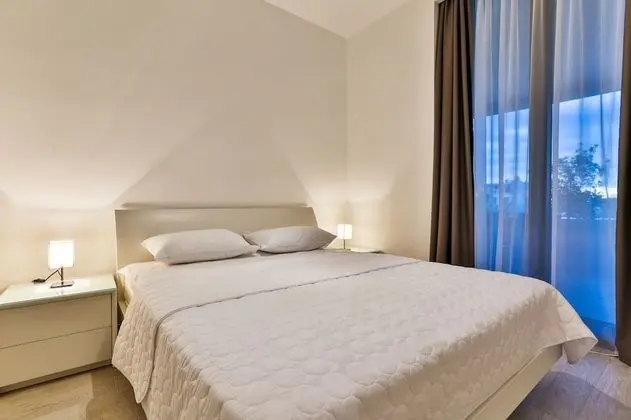 Apart Daire, 1 Yatak Odası, Kısmi Deniz Manzaralı