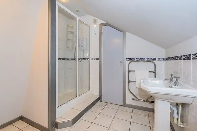 Basic Apart Daire, 4 Yatak Odası (Albert Apartment)