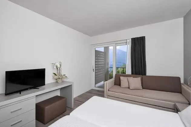 Superior Tek Büyük Yataklı Oda, Balkon, Göl Manzaralı