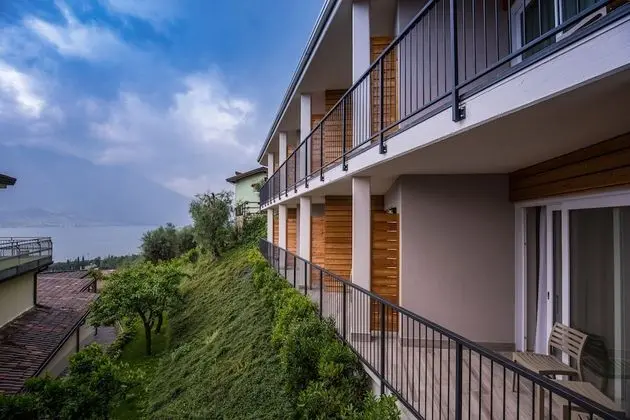 Superior Tek Büyük Yataklı Oda, Balkon, Göl Manzaralı