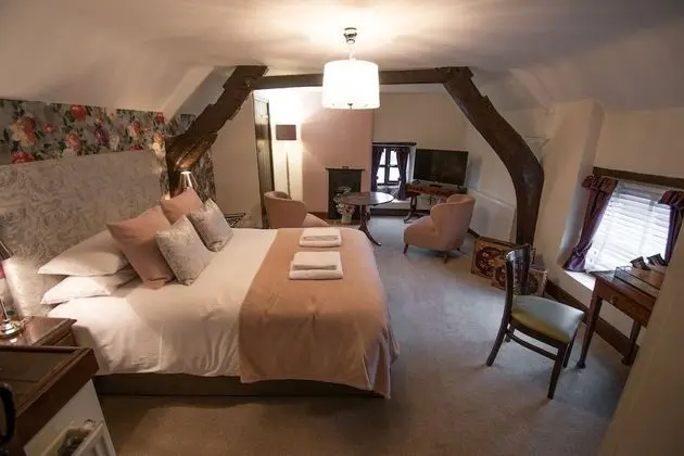 Luxury Tek Büyük Yataklı Oda, Banyolu/Duşlu, Bahçe Manzaralı (The Heritage Room)