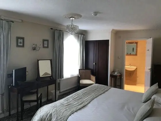 Standard Tek Büyük veya İki Ayrı Yataklı Oda