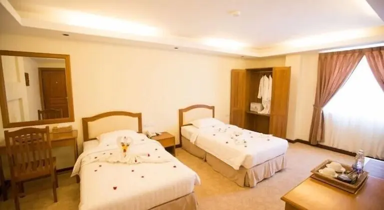 Grand Deluxe Room