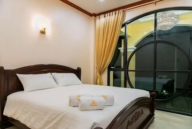 Luxury Villa - 7 Bedrooms