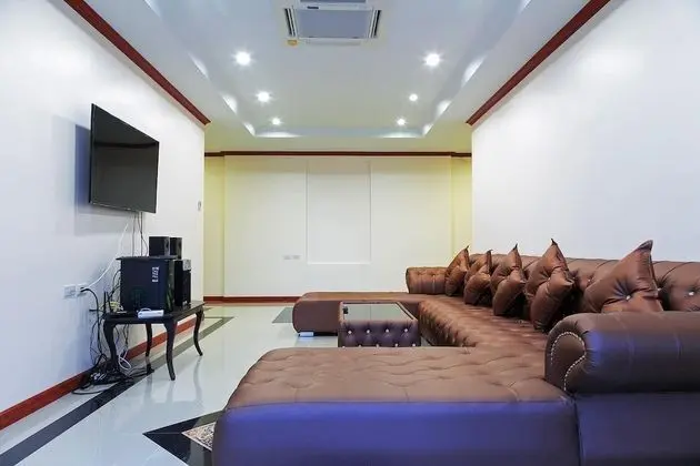 Luxury Villa - 7 Bedrooms