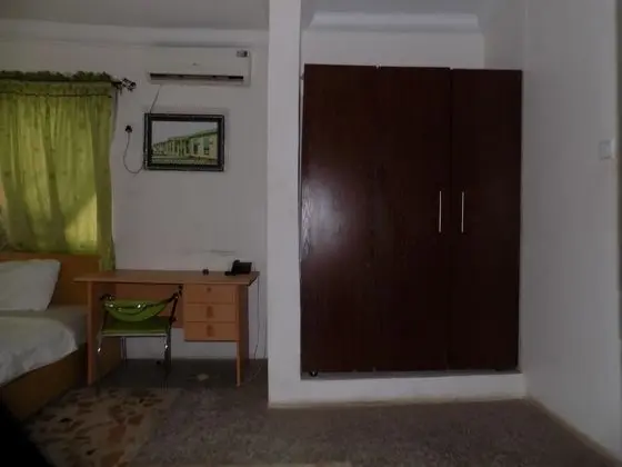 Royal Tek Büyük Yataklı Oda