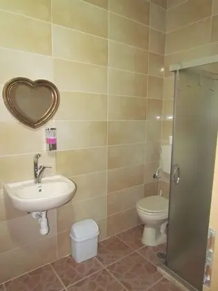 Üç Kişilik Oda, Şehir Manzaralı