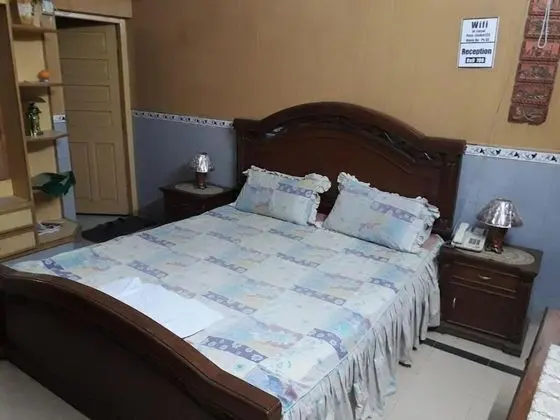 Standard Tek Büyük Yataklı Oda