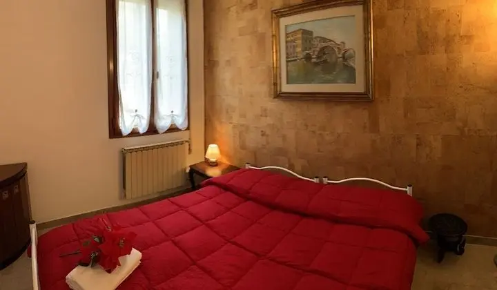 Standard Tek Büyük Yataklı Oda, Ortak Banyo, Şehir Manzaralı