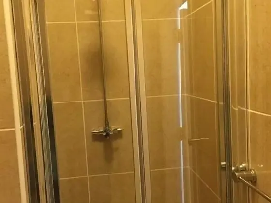 Tek Büyük Yataklı Oda, Banyolu/Duşlu