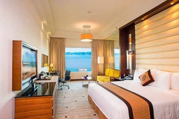 Deluxe Tek Büyük Yataklı Oda (Bay View)
