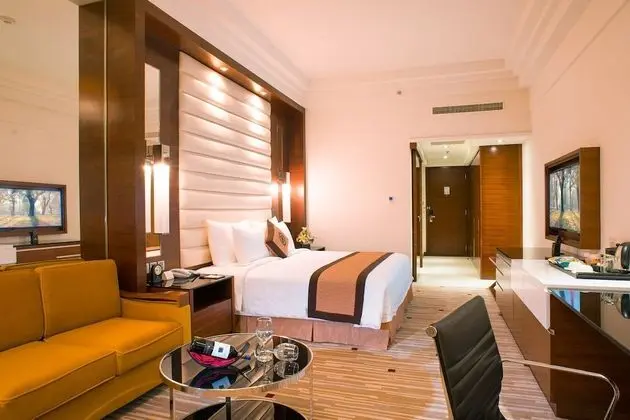 Premium Tek Büyük Yataklı Oda (Hill View)