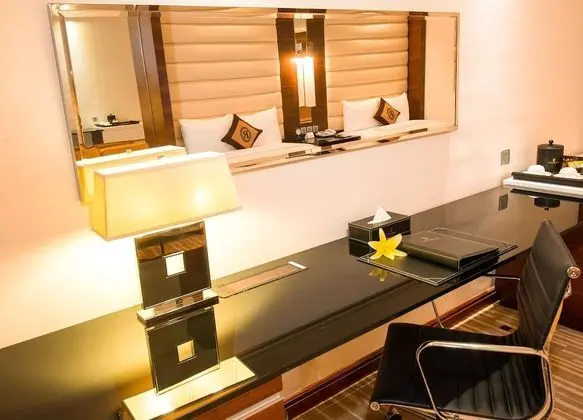 Premium Tek Büyük Yataklı Oda (Hill View)