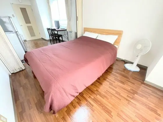 Room 303 Mattress can be used only when used by 3 people