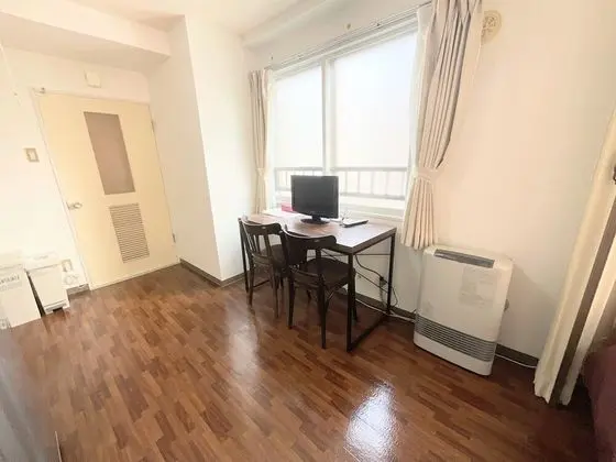 Room 303 Mattress can be used only when used by 3 people