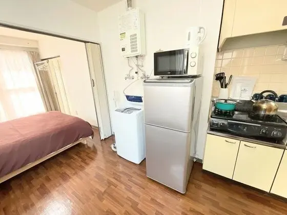 Room 303 Mattress can be used only when used by 3 people