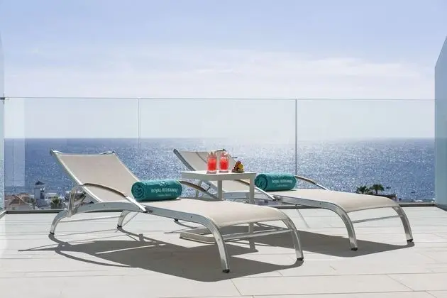Oda (Junior Suite Sea Front Panoramic View)
