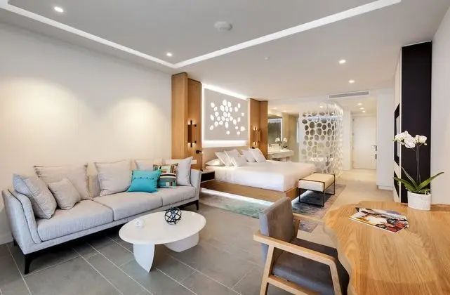 Oda (Junior Suite Sea Front Panoramic View)