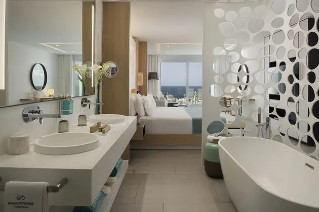 Oda (Junior Suite Sea Front Panoramic View)