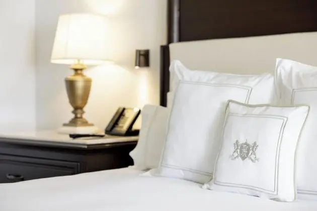Luxury Oda