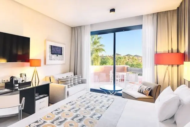 Deluxe Oda, Bahçe Manzaralı (2 Adults and 1 Child)