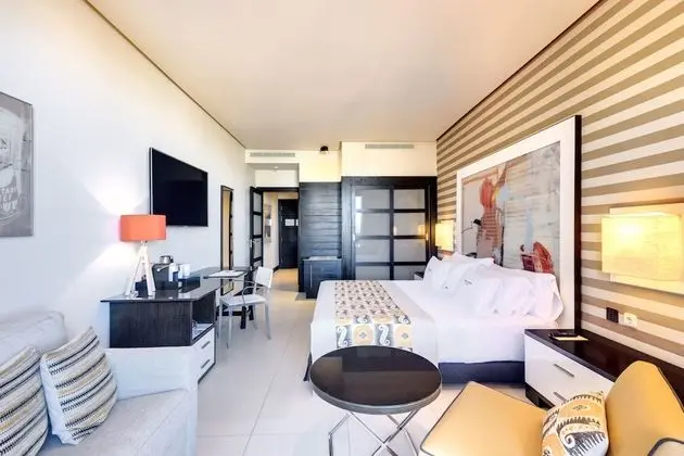 Deluxe Oda, Bahçe Manzaralı (2 Adults and 1 Child)