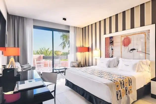 Deluxe Oda, Bahçe Manzaralı (2 Adults and 1 Child)