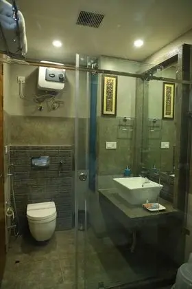 Deluxe Tek Büyük Yataklı Oda, 1 Çift Kişilik Yatak, Sigara İçilmez, Şehir Manzaralı