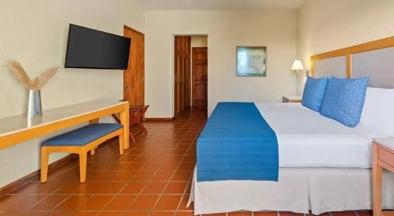 Studio Room, Family Only, No Groups, Club Tour Included