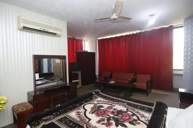 Standard Tek Büyük veya İki Ayrı Yataklı Oda