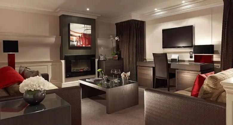 The Apartment Suite