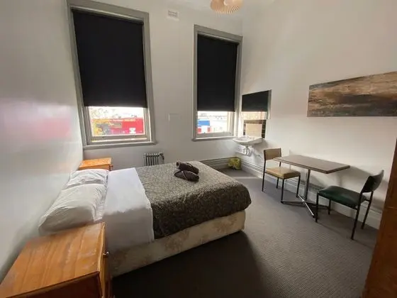 Room 9 - Basic Double Single Room, Shared Bathroom