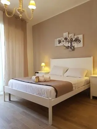 Tek Büyük Yataklı Oda, Balkon, Şehir Manzaralı (Left side)