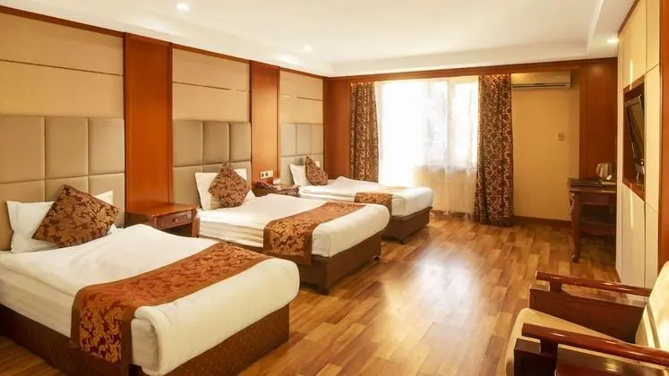 Basic Üç Kişilik Oda