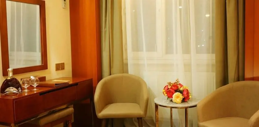 Business Tek Büyük Yataklı Oda