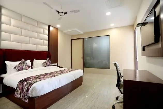 Family Tek Büyük Yataklı Oda, 2 Çift Kişilik Yatak, Şehir Manzaralı