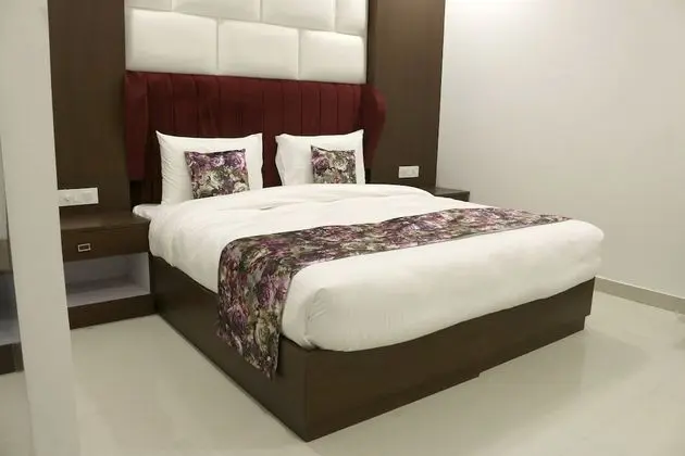 Family Tek Büyük Yataklı Oda, 2 Çift Kişilik Yatak, Şehir Manzaralı