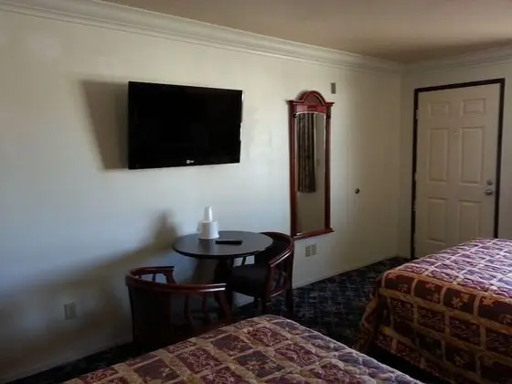 Deluxe King Room, 2 King Beds, Non-Smoking