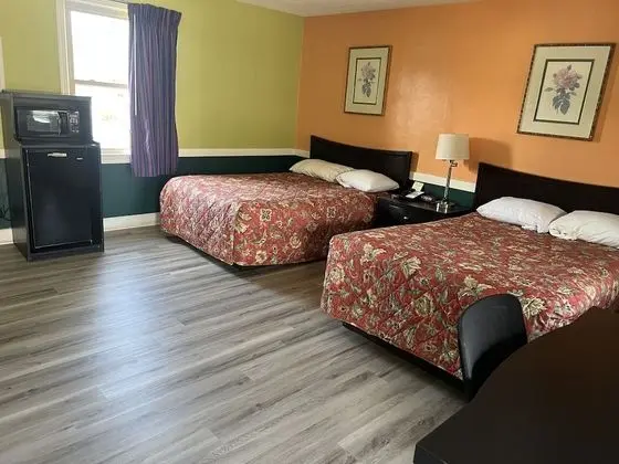 Tek Büyük Yataklı Oda, 2 Çift Kişilik Yatak, Zemin Kat