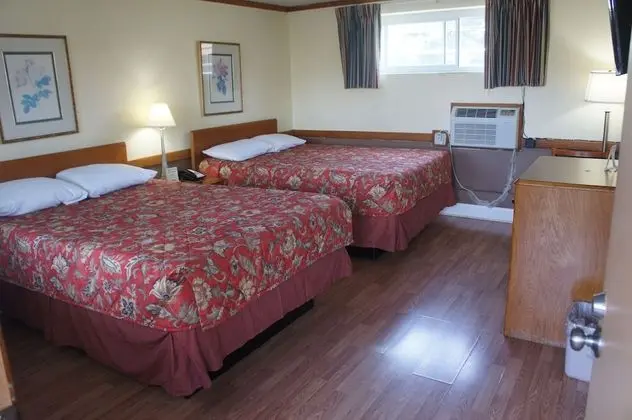 Tek Büyük Yataklı Oda, 2 Çift Kişilik Yatak, Zemin Kat